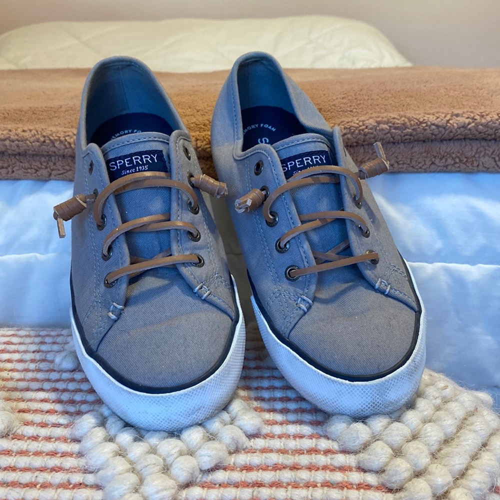 Grey Women’s size 8 slip-on Sperrys